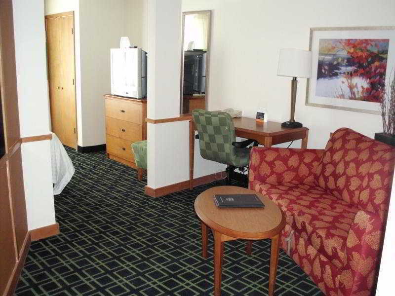 Fairfield Inn And Suites By Marriott Tampa North Temple Terrace Extérieur photo