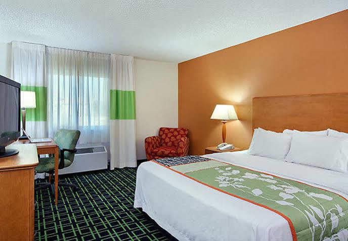 Fairfield Inn And Suites By Marriott Tampa North Temple Terrace Extérieur photo